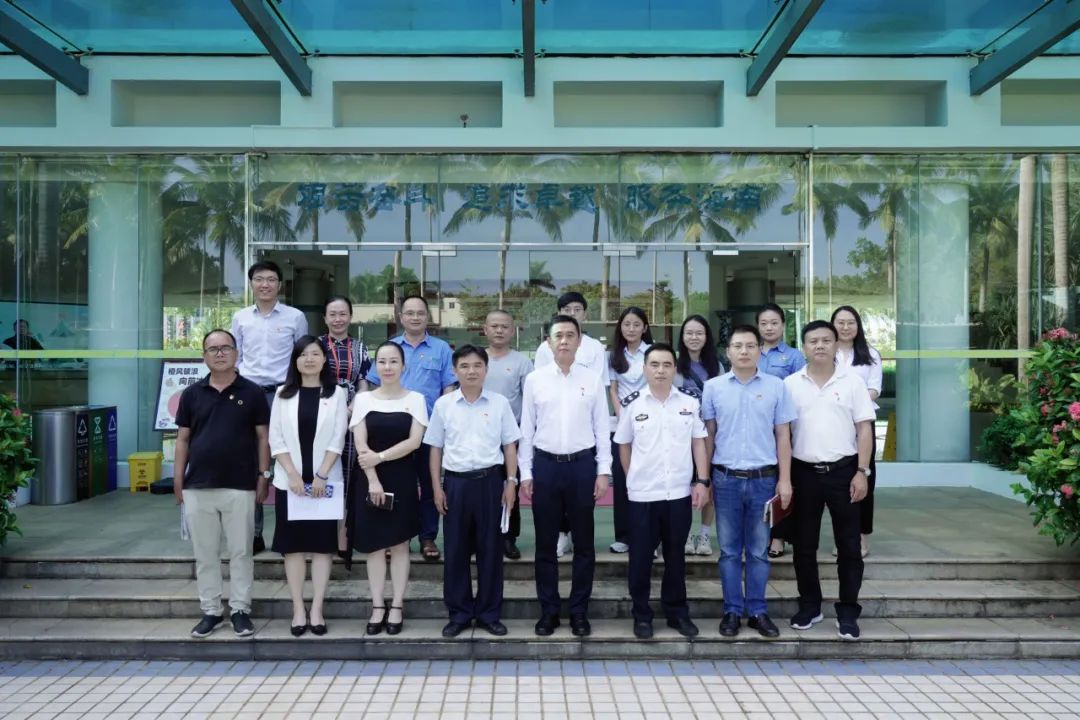 Z6尊龙到美兰机场发展党建品牌对标互换